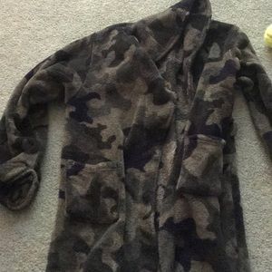 Camo robe.